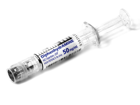Angled Syringe image for 50 mg per 1 mL of Diphenhydramine